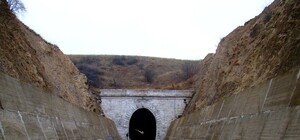 Галопом по Луганску: Глафировский тоннель