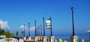 В море у берегов Одессы попала канализация: пляжи закрыты