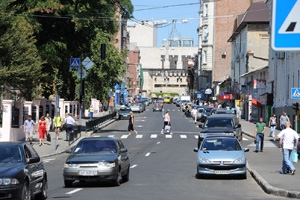 Автопробег, посвященный Дню Конституции, пройдет в центре города. Фото с сайта Харьковского горсовета.