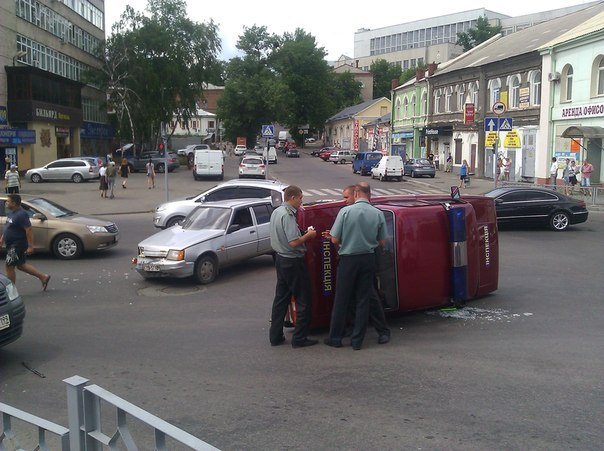 ДТП произошло сегодня днем. Фото: "Авто Харьков City".