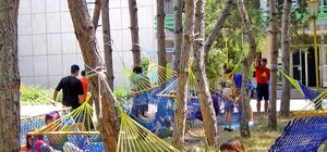 Из детского лагеря под Донецком удрали пятеро подростков. Двоих еще ищут