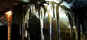 Двое жителей Донецкой области провалились в пещеру