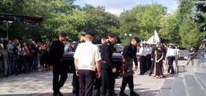 Застреленного мэра Феодосии похоронят сегодня