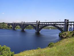 Видео жуткого прыжка запорожца с моста Преображенского