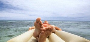 В Бердянске спасли женщину, которую на матрасе унесло в море