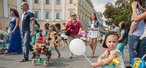 По центру Одессы прошлись неандертальцы и 