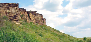 Галопом по Луганску: скала Аврора и Долина Каменных лиц