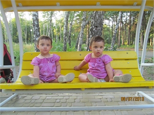 Маша и Соня Шейко смогут пойти в садик в сентябре следующего года. Фото: из личного архива семьи Шейко.