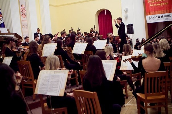 Оркестр "Слобожанский" продолжает радовать своих поклонников. Фото: mediaport.ua.