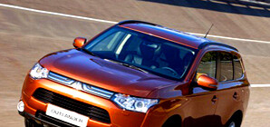 В автоцентре 