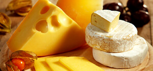 На выходных на ВДНХ отметят Праздник сыра с творожными рекордами и сырными гонками