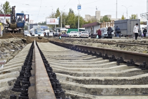 Реконструкция трамвайного пути завершена примерно наполовину. Фото: city.kharkov.ua.