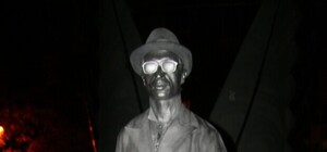 Популярность или оригинальный способ заработать? Очередной 