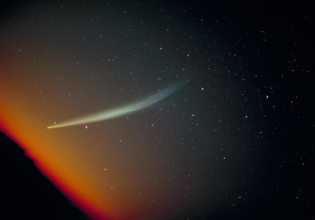 Комету можно будет перед рассветом. Фото: ru.wikipedia.org.