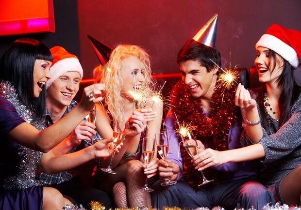 Новый год нужно отмечать весело! Фото с сайта kremlin-izmailovo.com.