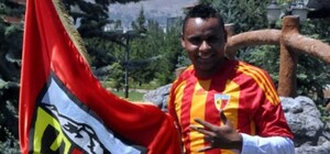 Жажа вернется в Металлист: турецкий клуб решил отдать форварда досрочно