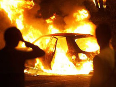Милиция установила, что авто подожгли. Фото с сайта auto.sarinform.ru.
