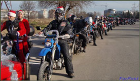 В Севастополе Деды Морозы устроили мотопробег