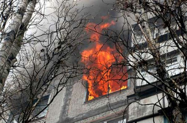 Предполагаемая причина пожара - неосторожное обращение с огнем при курении. Фото с сайта zemlyaki.info.