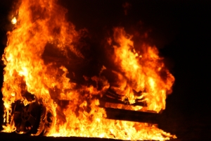 Пожар начался сразу после полуночи. Фото с сайта www.sxc.hu