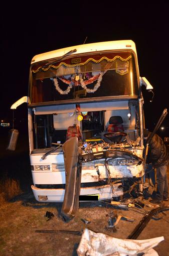 Водитель автобуса получил травмы. Фото: пресс-служба ГАИ в Харьковской области