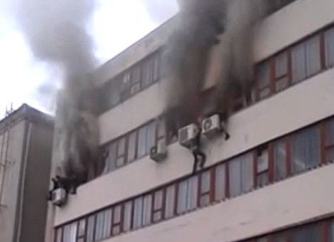 На территории предприятия была создана пожарная дружина, но никто не пришел на помощь погибшим. Фото с сайта atn.ua.