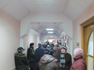 Очереди в банке. Фото Ольги Адаменко.