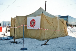 Такие палатки обогрева появляются в Харькове. Фото с сайта городского совета. 