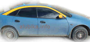 В Крыму водители перекрашивают свои автомобили в цвет флага