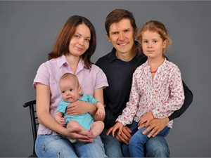 Многодетной маме помогает руководство фирмы, в которой работал Дмитрий. Фото из соцсетей. 