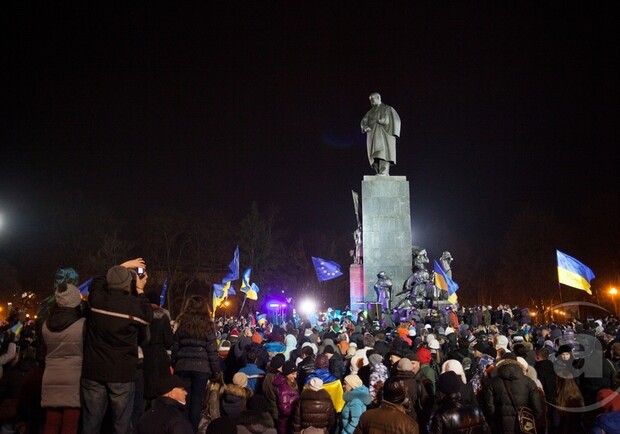 Памятник Ленину. Фото mikle1.livejournal.com.