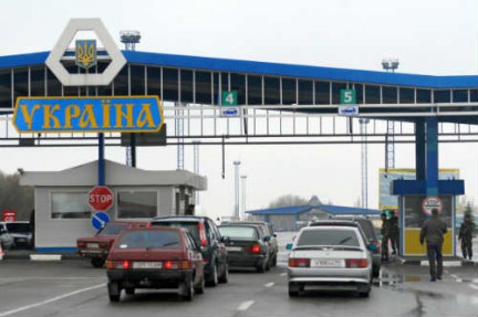 На границе сейчас особый контроль. Фото с сайта krymblog.ru.