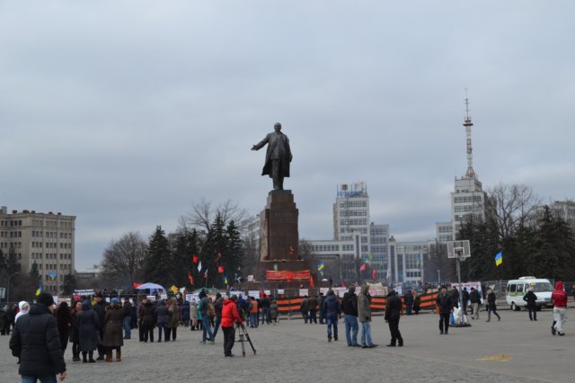 На площади Свободы много милиции. Фото Vgorode.