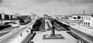 Годы идут, а Шевченко все тот же: фото донецкого памятника разных лет