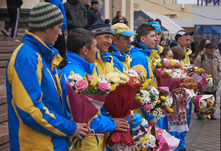 Харьковских паралимпийцев с почестями встретили на Южном вокзале. Фото с сайта городского совета. 
