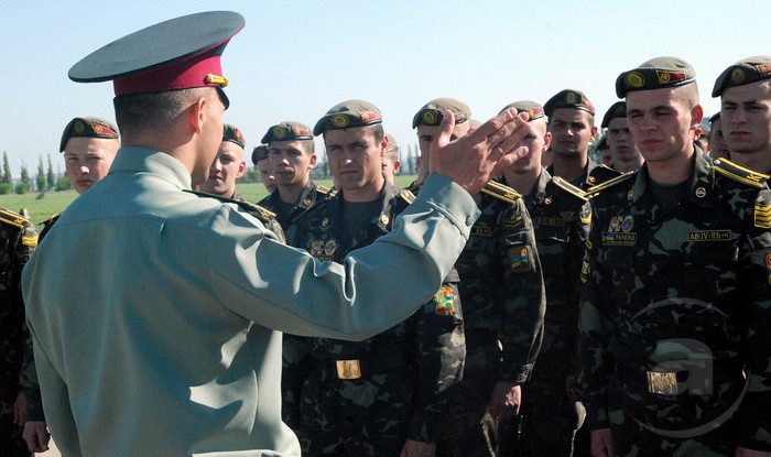 В военных вузах - небольшой отток студентов. Фото с сайта mediaport.ua.