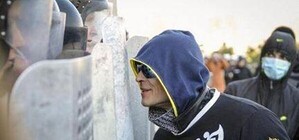 Страхи сепаратистов не подтвердились, в аэропорт “Правый сектор” не прибыл