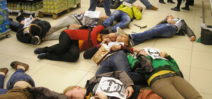 В супермаркетах Днепропетровска прошел флеш-моб против российских товаров