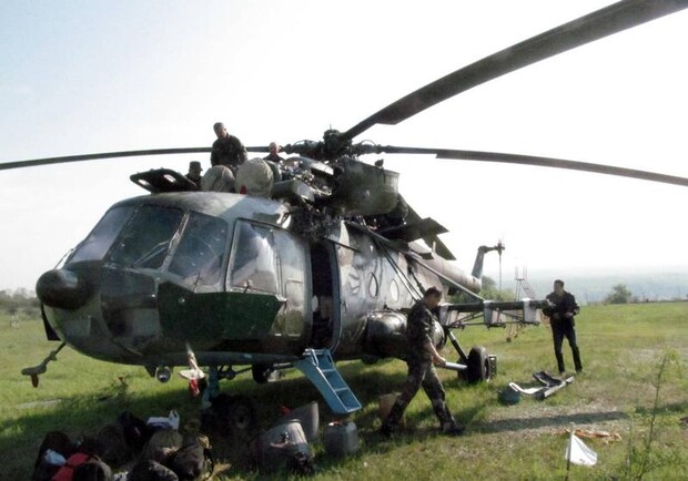 Вертолет восстанавливают. Фото - mil.gov.ua