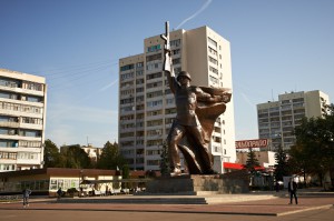 Праздновать будут у "памятника Солдату". Фото с сайта горсовета. 