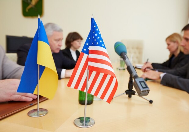 Харьков встретил наблюдателей из США. Фото с сайта горсовета.