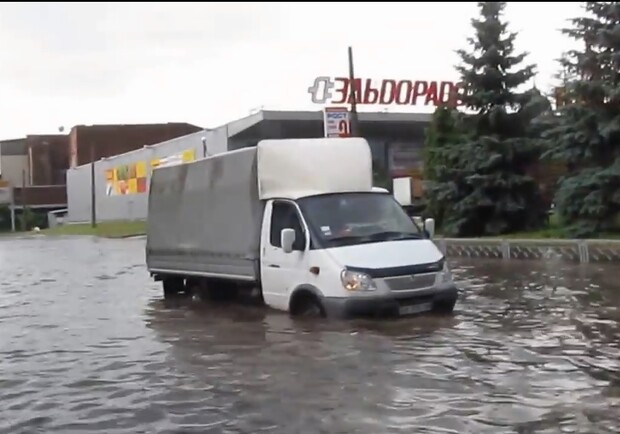 Потоп на Бурсацком. Стоп-кадр из видео.