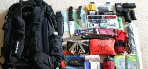 Тревожный чемоданчик: что собрать на экстренный случай мирному луганчанину