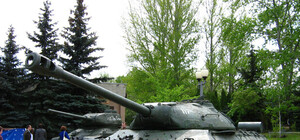 Активисты ДНР заставили работать танк-памятник в Константиновке