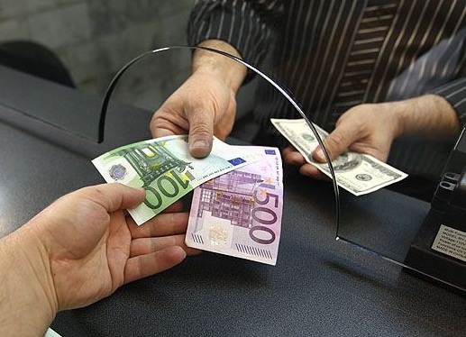 Курс валют остается стабильным. Фото с сайта finance.i.ua.