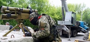 Поезда на обстрелянных рельсах – бойцы ЛНР уничтожают инфраструктуру ДонЖД