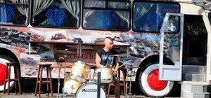 Фотофакт: возле метро 