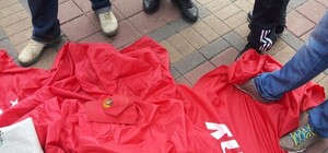 Фотофакт: неизвестные разнесли палатку коммунистов на Южном вокзале