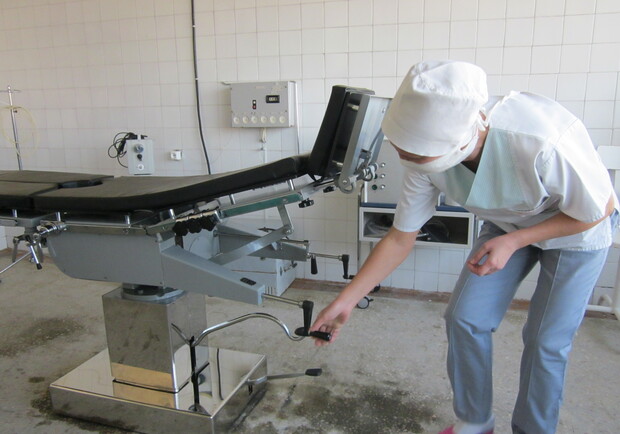 Новость - События - В харьковский госпиталь привезли уникальные рентгенпрозрачные операционные столы