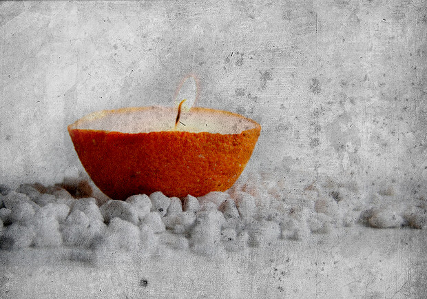 Новость - Досуг и еда - Лайфхак от Vgorode: как сделать свечу из апельсина